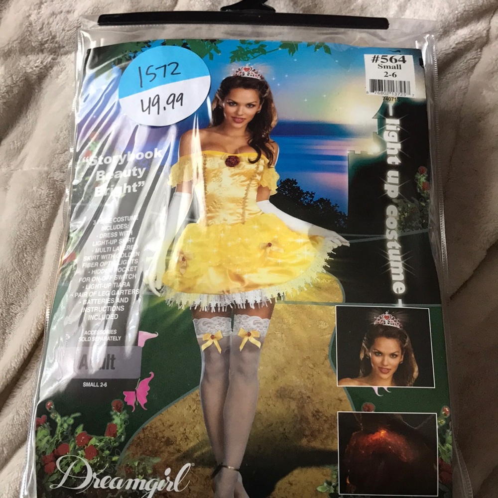 Belle costume
